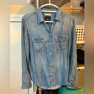 American Eagle soft denim boyfriend layering shirt